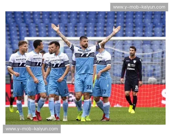 橙色风暴与蓝色战舰：巴伦西亚与泽尼特，一场宿命的碰撞